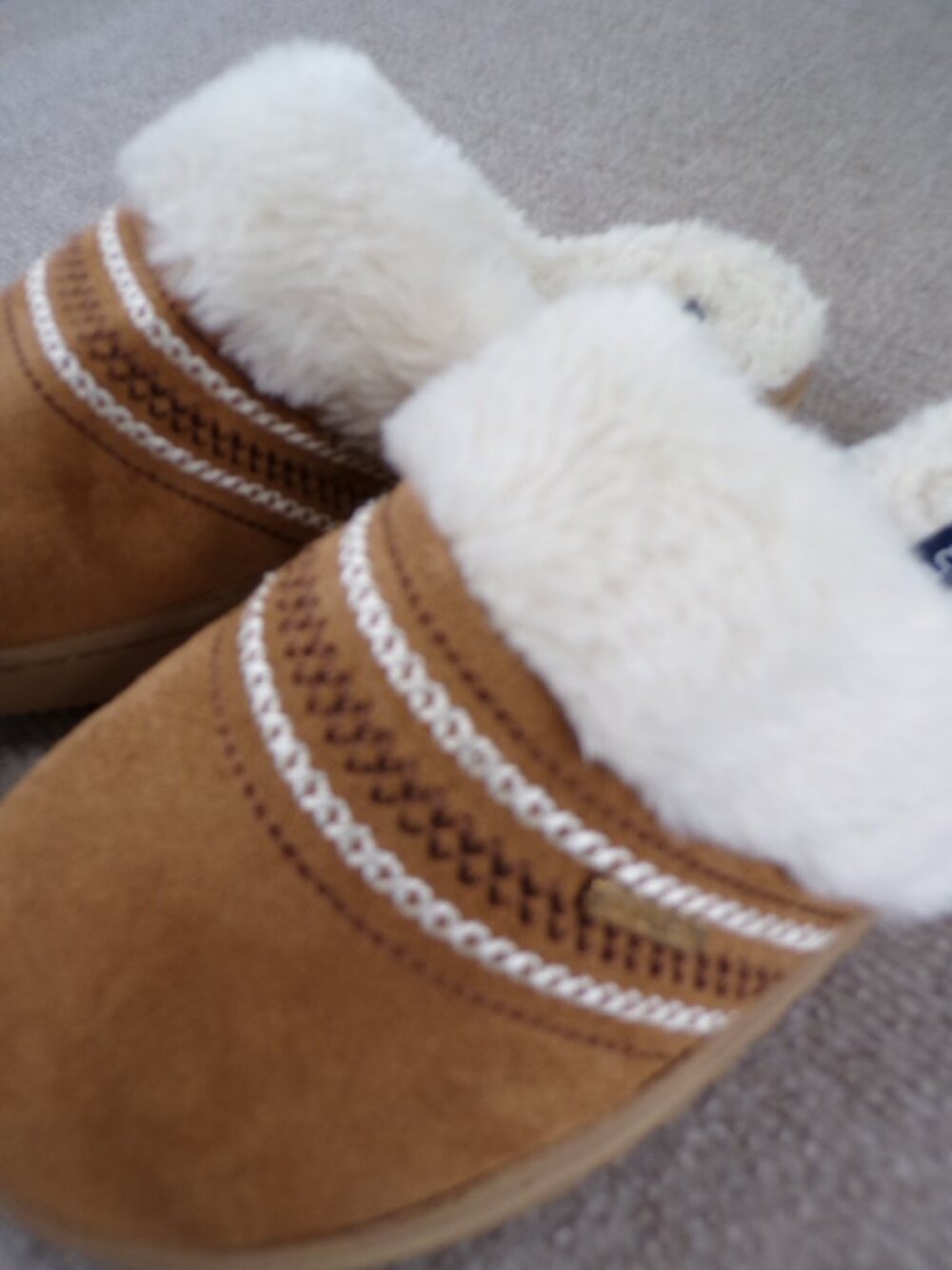 Nautica Faux Fur Micro-Suede Mule Slippers | Men’s Medium | Brown Cozy - Picture 6 of 11